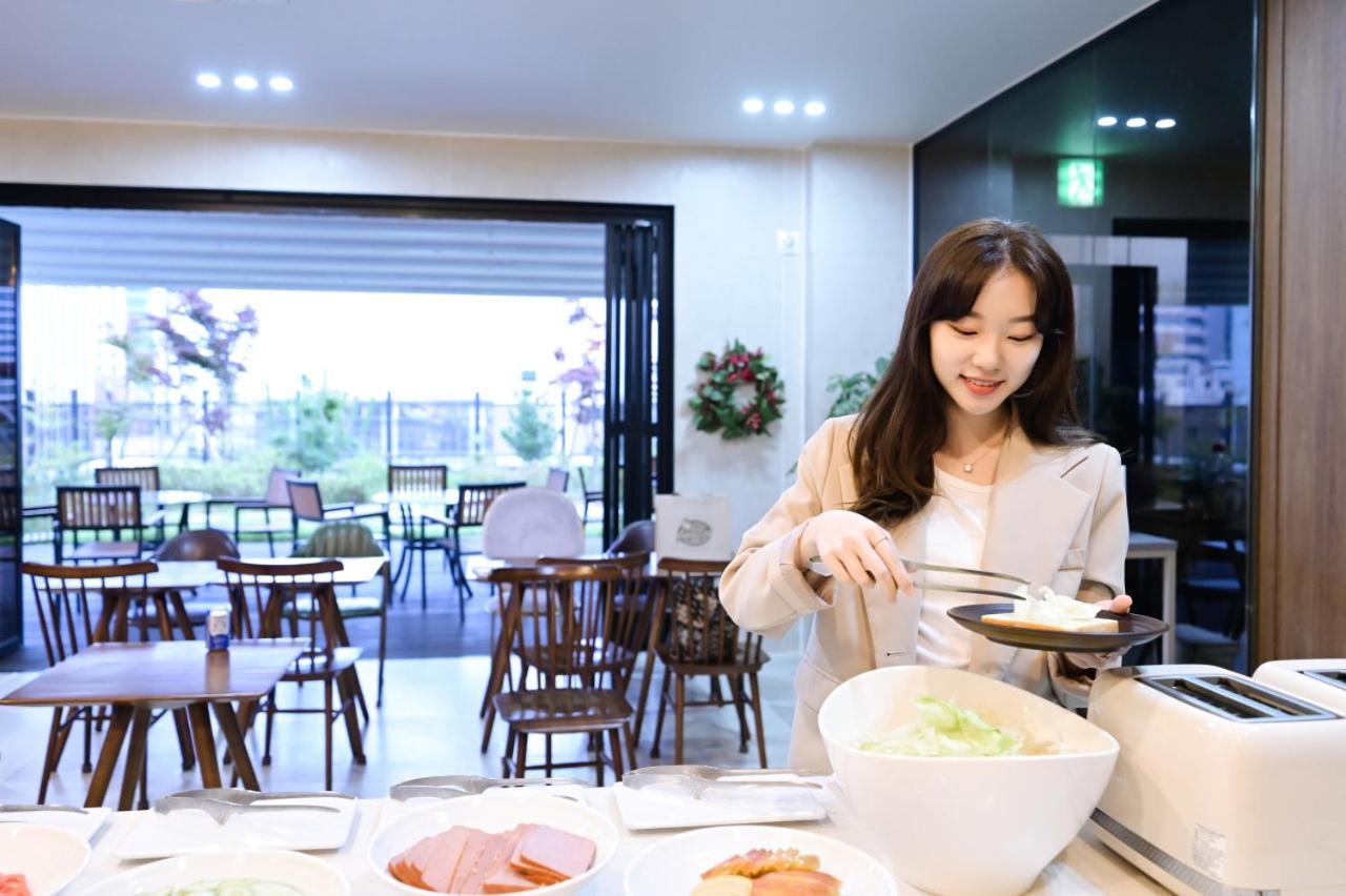 Brown Dot Hotel Busan Station מראה חיצוני תמונה